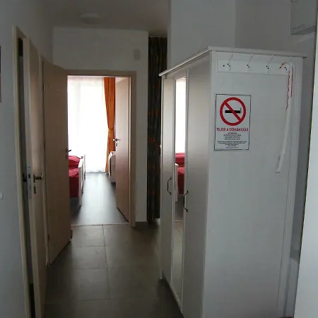 Lela Apartman *