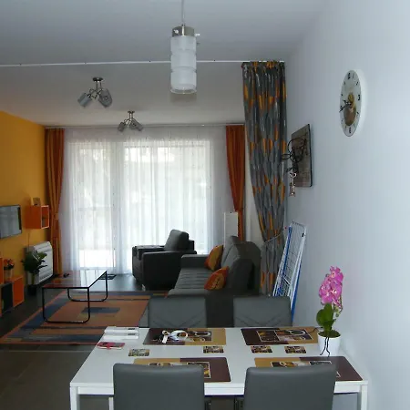 Lela Apartman *
